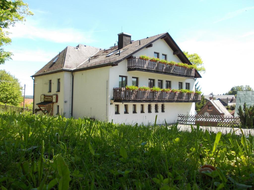 Landhotel Weisses Roess'L Adorf Экстерьер фото